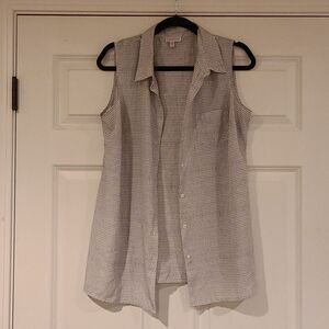 A Pea In The Pod White and black button up vest maternity M